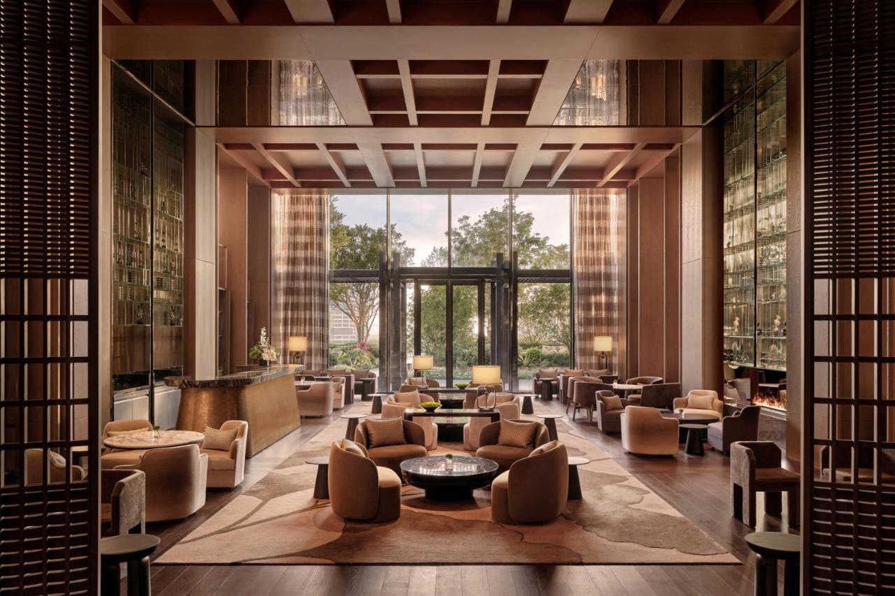 Conrad Shenzhen, The First Art Museum Hotel In Greater Bay Area With The Stunning Bay And Sunset View In The Hotel Terrace Bagian luar foto