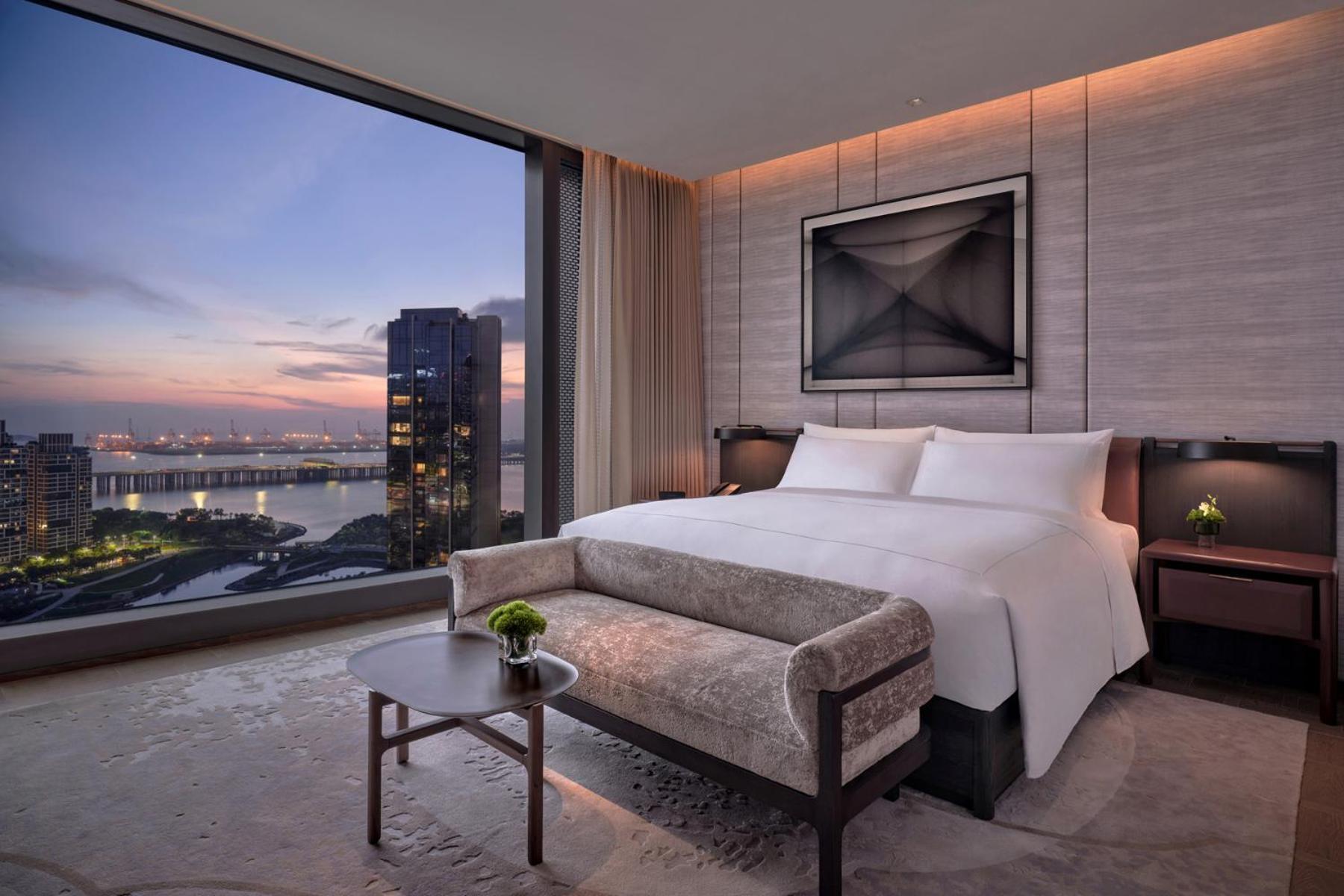 Conrad Shenzhen, The First Art Museum Hotel In Greater Bay Area With The Stunning Bay And Sunset View In The Hotel Terrace Bagian luar foto