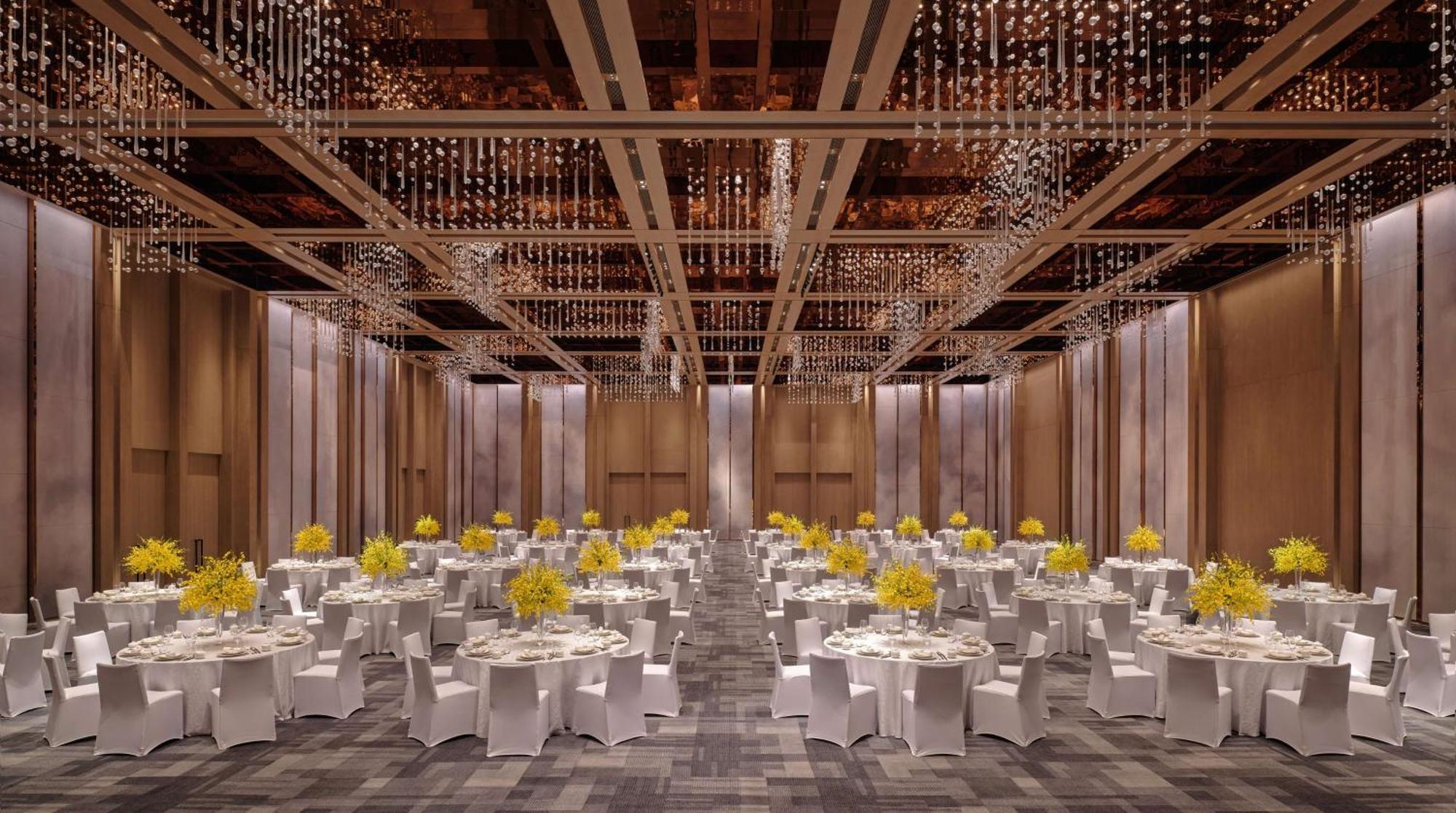 Conrad Shenzhen, The First Art Museum Hotel In Greater Bay Area With The Stunning Bay And Sunset View In The Hotel Terrace Bagian luar foto